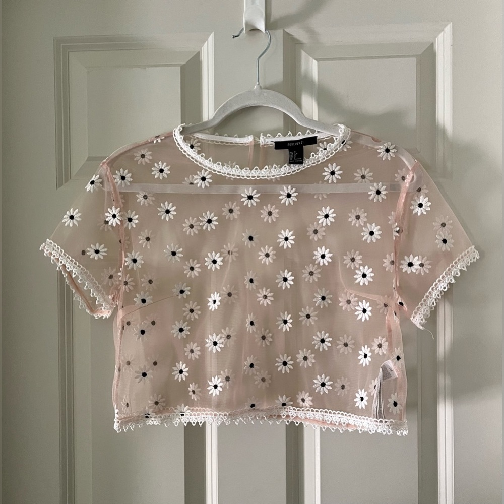 New Forever 21 cropped mesh sheer daisy print short sleeve shirt ruffle trim S